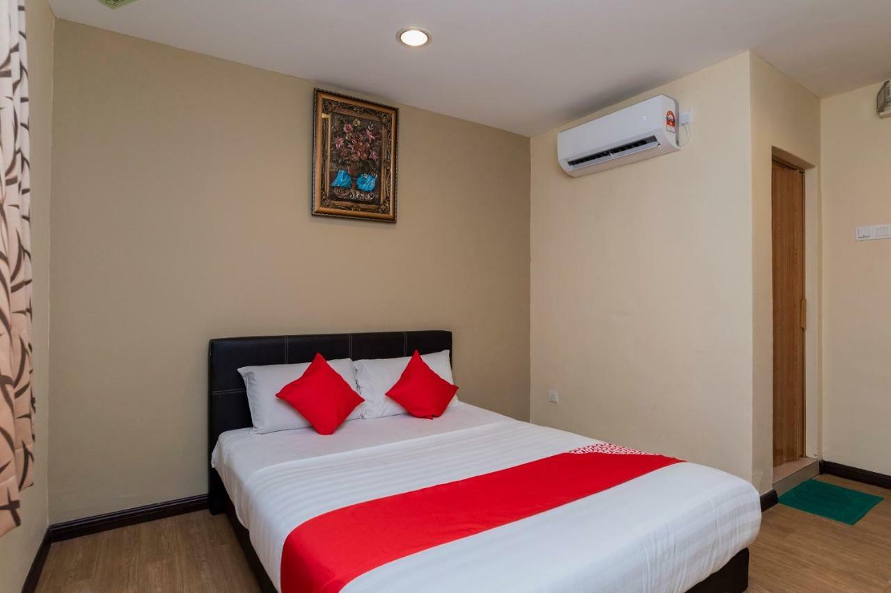 Oyo 44026 98 Hotel Johor Bahru Bagian luar foto